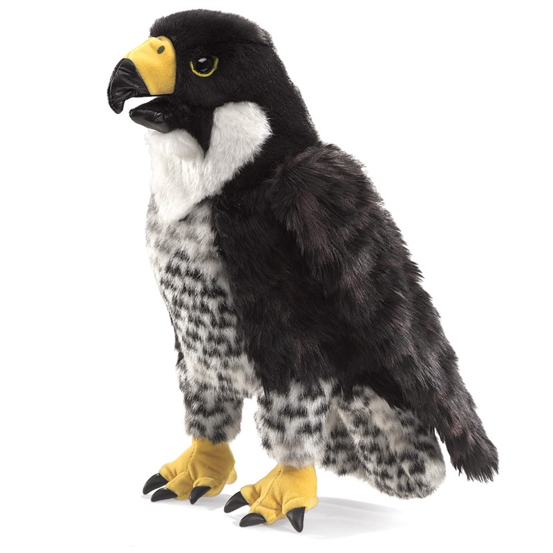 Folkmanis Handpuppe Wanderfalke mit schwarzem Gefieder, weißer Brust, gelbem Schnabel und Krallen in stehender Seitenansicht