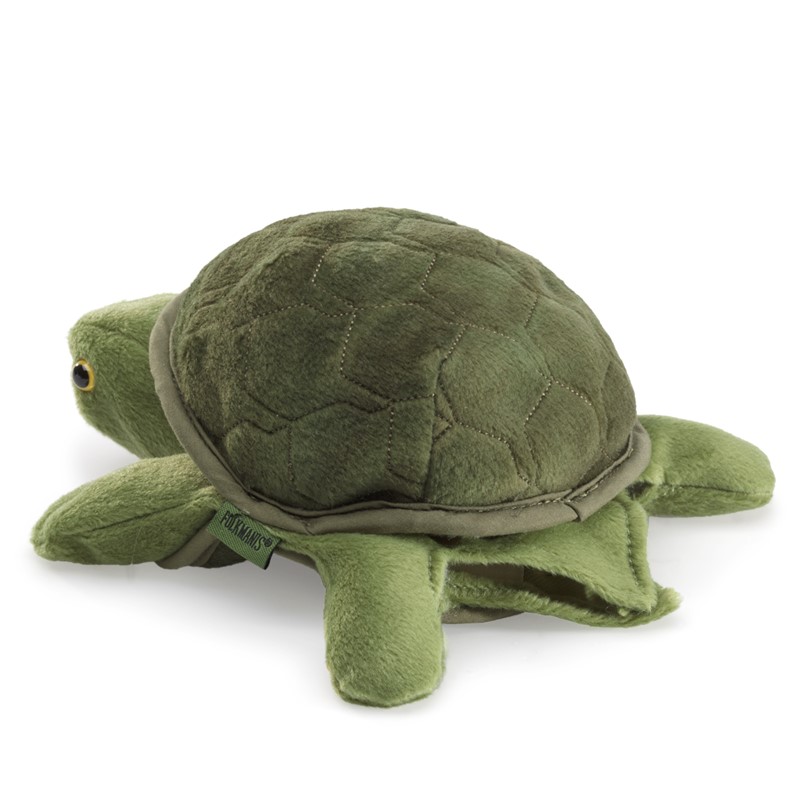 Folkmanis Handpuppe Baby Schildkröte in Olivgrün mit gestepptem Panzer und gelb-schwarzem Auge, Schrägansicht