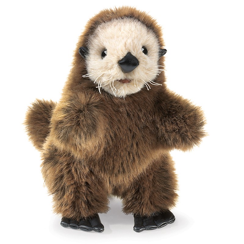 Folkmanis Handpuppe Seeotter-Baby mit braunem Plüschfell, cremefarbenem Gesicht, weißen Barthaaren und schwarzen Flossen, Frontalansicht