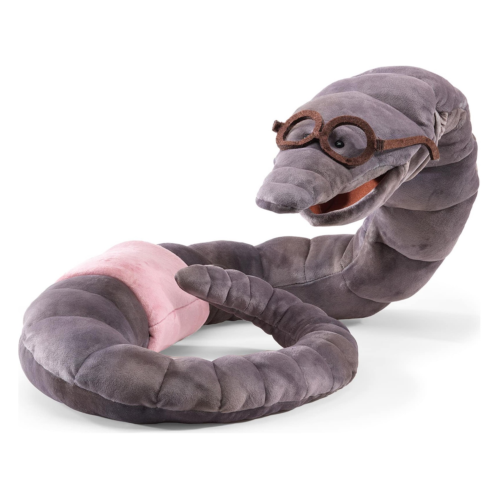 Folkmanis Handpuppe Bücherwurm aus grauem Plüsch mit rosa Segment, runden Stoffbrillen und beweglichem Maul, Schrägansicht