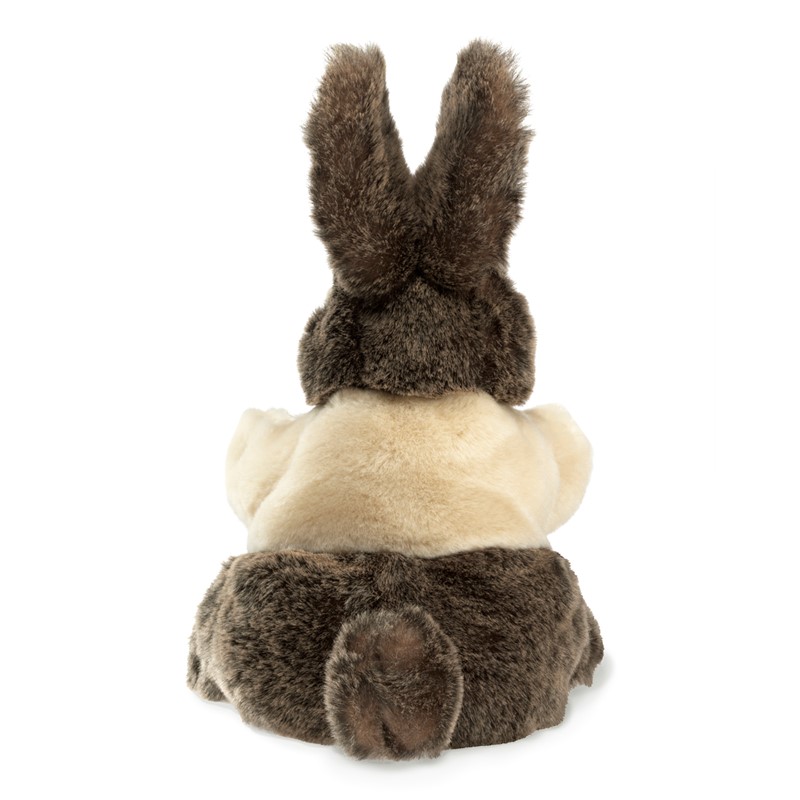 Folkmanis Handpuppe Holländer-Kaninchenbaby von hinten, dunkelbraunes Fell mit cremefarbenem Rücken und aufrechten Ohren