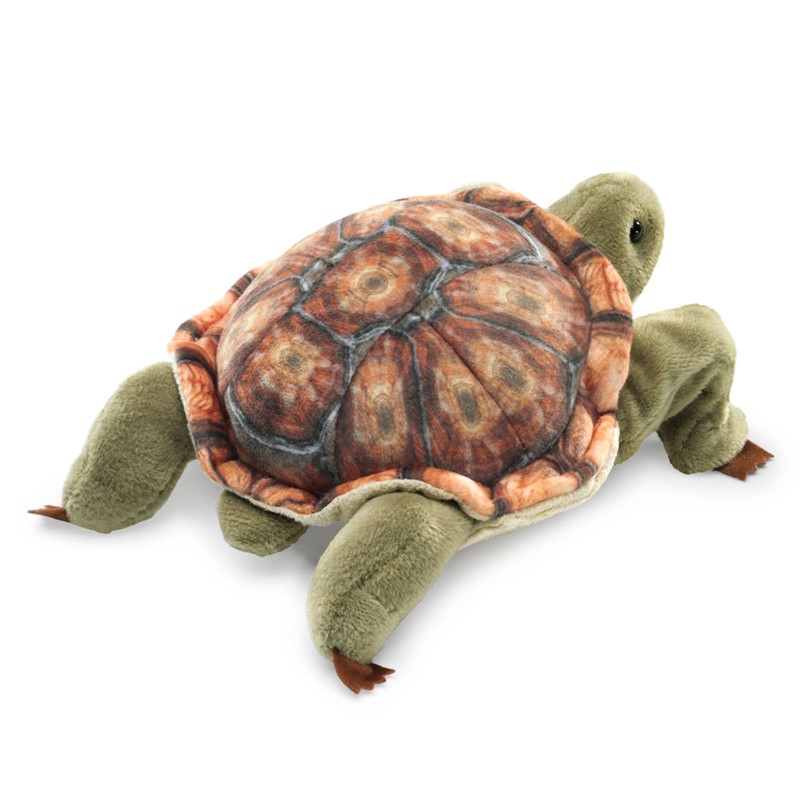 Folkmanis Fingerpuppe mini Landschildkröte mit detailliert gemustertem braunem Panzer und olivgrünen Extremitäten, Schrägansicht