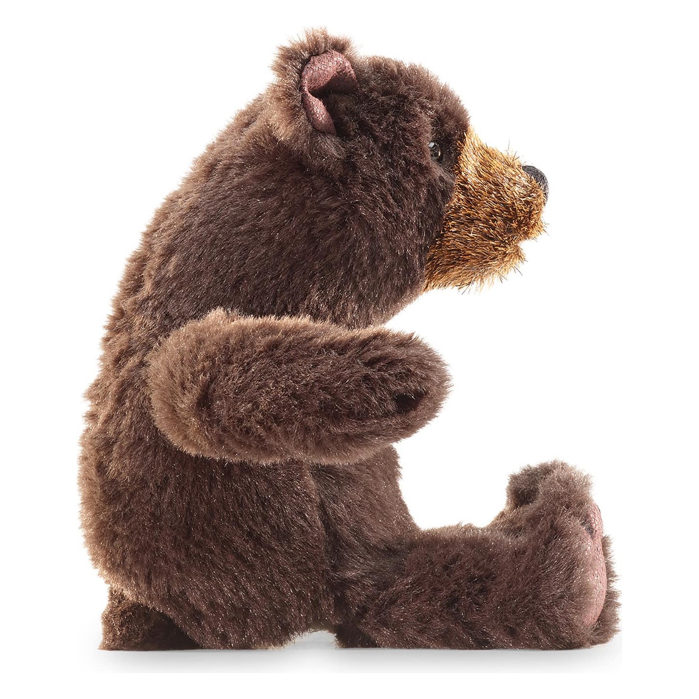 Folkmanis Fingerpuppe mini sitzender Bär in dunkelbraunem Plüsch mit goldfarbenem Schnauzenbereich, Seitenansicht