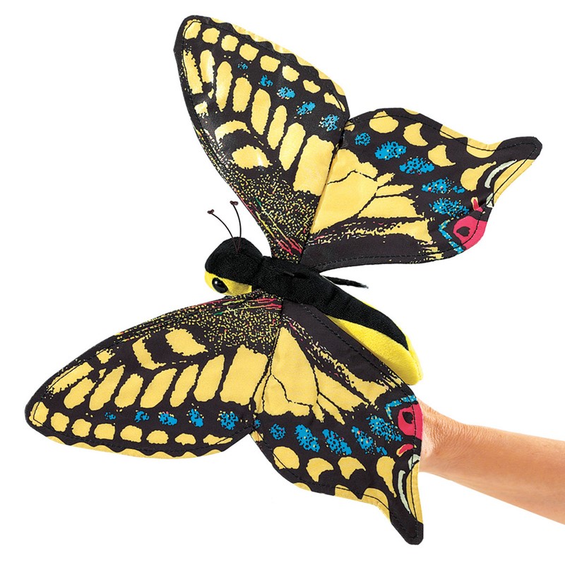 Folkmanis Handpuppe Schwalbenschwanz-Schmetterling mit gelb-schwarzen Flügeln und blauen Tupfen, auf einer Hand sitzend