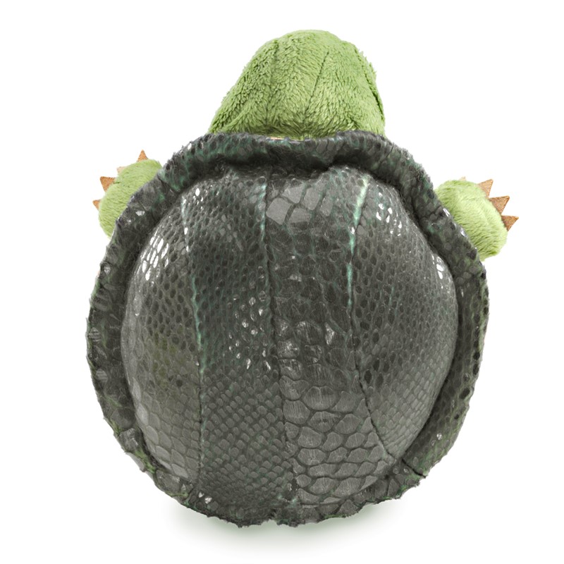 Folkmanis Handpuppe kleine Schildkröte von hinten mit dunkel gemustertem Panzer und grünem Plüschkopf