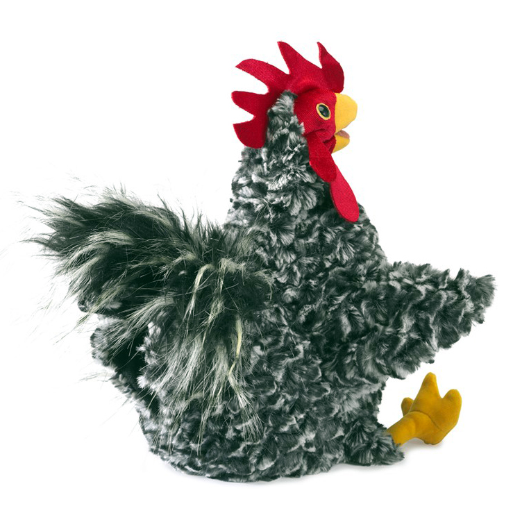 Folkmanis Handpuppe Hahn mit schwarz-weißem Zottelgefieder, rotem Kamm und gelben Krallen in Seitenansicht