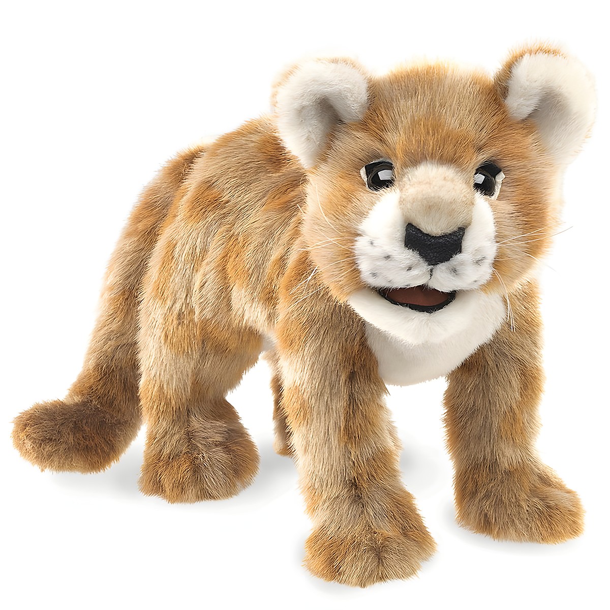 Folkmanis Handpuppe Löwenbaby in goldbraunem Plüsch, stehend, mit cremefarbenem Gesicht und beweglichem Maul, Schrägansicht